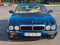 Usado Jaguar XJ8 Executive 239 CV (175 kW) 1998 Azul Berlina