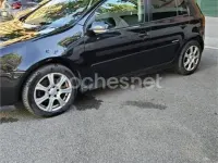 Usado VW Golf V Highline 140 CV (102 kW) 2007 Negro Berlina