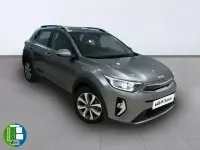 Usado Kia Stonic 101 CV (74 kW) 2024 Gris SUV