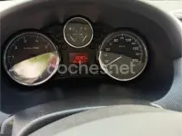 Usado Peugeot 206+ 75 CV (55 kW) 2011 Rojo Utilitario