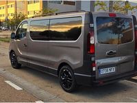Usado Renault Trafic 115 CV (84 kW) 2015 Gris / plata Monovolumen