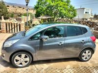 Usado Kia Venga 90 CV (66 kW) 2011 Gris / plata Utilitario