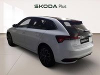 Usado Skoda Scala 115 CV (84 kW) 2024 Blanco Utilitario