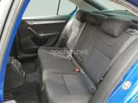 Usado Skoda Octavia Executive 160 CV (117 kW) 2017 Azul Berlina