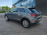 Usado VW T-Roc 150 CV (110 kW) 2025 Gris SUV