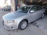 Usado Audi A4 Ambiente 130 CV (95 kW) 2005 Gris / plata Berlina