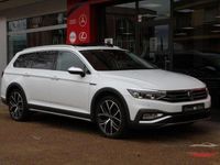 Usado VW Passat Alltrack 200 CV (147 kW) 2021 Blanco Familiar