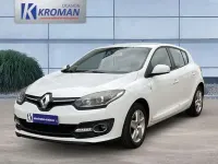 Usado Renault Mégane III Life 95 CV (69 kW) 2015 Blanco Berlina