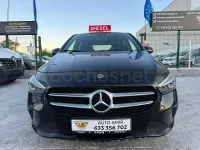 Usado Mercedes B180 116 CV (85 kW) 2020 Negro Utilitario