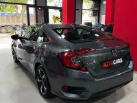 Usado Honda Civic Executive 120 CV (88 kW) 2019 Gris / plata Berlina