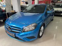 Usado Mercedes A180 Style 122 CV (89 kW) 2013 Azul Berlina