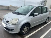 Usado Renault Grand Modus Dynamique 75 CV (55 kW) 2008 Gris / plata Monovolumen