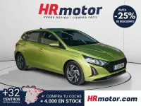 Usado Hyundai i20 101 CV (74 kW) 2024 Verde Utilitario
