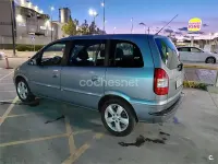 Usado Opel Zafira Elegance 100 CV (73 kW) 2004 Gris / plata Monovolumen