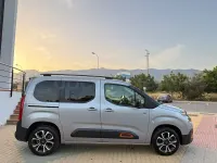 Usado Citroën Berlingo Business Class 102 CV (75 kW) 2021 Gris / plata Monovolumen