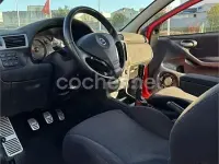 Usado Fiat Stilo 140 CV (102 kW) 2005 Rojo Berlina