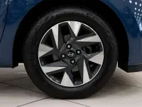 Usado Hyundai i10 64 CV (47 kW) 2025 Azul Utilitario