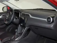 Usado MG ZS Luxury 111 CV (81 kW) 2023 Rojo SUV