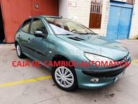 Usado Peugeot 206 110 CV (80 kW) 2001 Verde Berlina