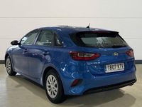 Usado Kia Ceed 100 CV (73 kW) 2019 Azul Utilitario