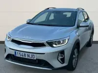 Usado Kia Stonic 101 CV (74 kW) 2025 Gris / plata SUV