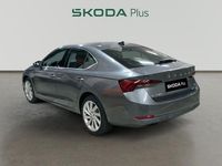 Usado Skoda Octavia Selection 204 CV (150 kW) 2024 Gris Berlina