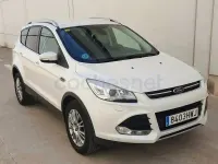 Usado Ford Kuga Titanium 150 CV (110 kW) 2014 Blanco SUV