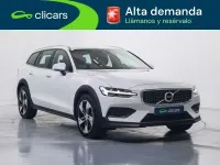 Usado Volvo V60 CC Core 197 CV (144 kW) 2022 Blanco Familiar
