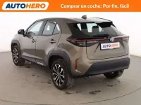 Usado Toyota Yaris Cross Active 116 CV (85 kW) 2023 Amarillo SUV