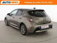 Usado Toyota Corolla 122 CV (89 kW) 2019 Verde Berlina