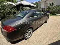 Usado Ford Focus Cabriolet Titanium 136 CV (100 kW) 2007 Beige Descapotable
