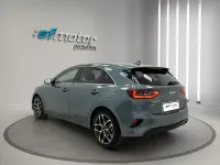 Usado Kia Ceed 136 CV (100 kW) 2023 Azul Utilitario