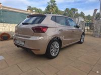 Usado Seat Ibiza Reference 95 CV (69 kW) 2018 Beige Berlina