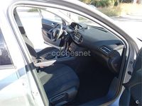 Usado Peugeot 308 Access 92 CV (67 kW) 2014 Gris / plata Berlina