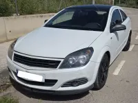 Usado Opel Astra GTC Enjoy 105 CV (77 kW) 2006 Blanco Utilitario