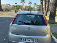 Usado Fiat Punto Pop 69 CV (50 kW) 2013 Blanco Utilitario