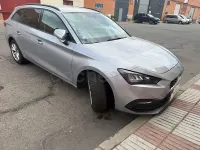 Usado Seat Leon Style 115 CV (84 kW) 2023 Gris / plata Familiar