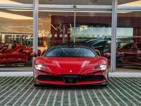 Usado Ferrari SF90 1013 CV (745 kW) 2023 Rojo Descapotable