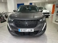 Usado Peugeot 2008 Active 110 CV (80 kW) 2021 Gris / plata SUV