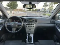 Usado Toyota Corolla Luna 116 CV (85 kW) 2005 Gris / plata Berlina