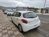 Usado Peugeot 208 Style 82 CV (60 kW) 2017 Blanco Utilitario