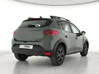 Usado Dacia Sandero Extreme 101 CV (74 kW) 2025 Verde Berlina