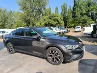 Usado VW Passat Executive 150 CV (110 kW) 2021 Gris / plata Berlina