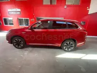 Usado Mitsubishi Outlander P-HEV 203 CV (149 kW) 2018 Rojo SUV