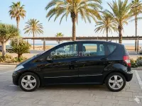 Usado Mercedes A180 Avantgarde 109 CV (80 kW) 2010 Negro Monovolumen