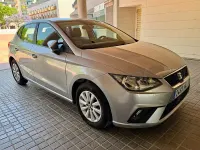 Usado Seat Ibiza Style 80 CV (58 kW) 2019 Gris / plata Utilitario