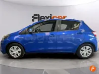 Usado Toyota Yaris Hybrid Business Edition 116 CV (85 kW) 2020 Azul Berlina