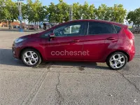 Usado Ford Fiesta Trend 70 CV (51 kW) 2012 Rojo Berlina