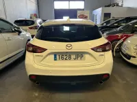 Usado Mazda 3 Luxury 150 CV (110 kW) 2016 Blanco Utilitario