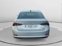 Usado Skoda Octavia Ambition 150 CV (110 kW) 2021 Gris Berlina
